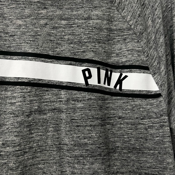 VS PINK oversized Sm long sleeve sweatshirt.‎ - Picture 3 of 5